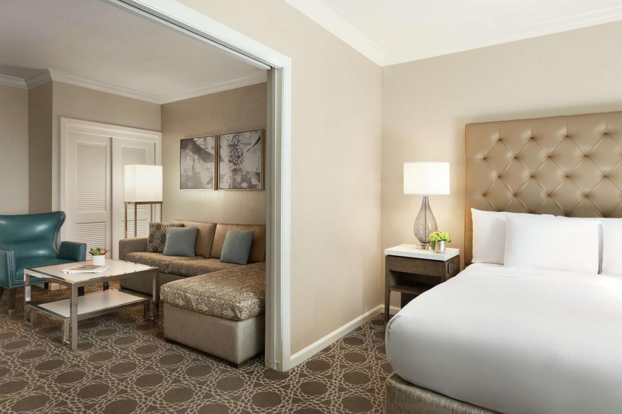 Hilton New Orleans / St. Charles Avenue Hotel Екстериор снимка