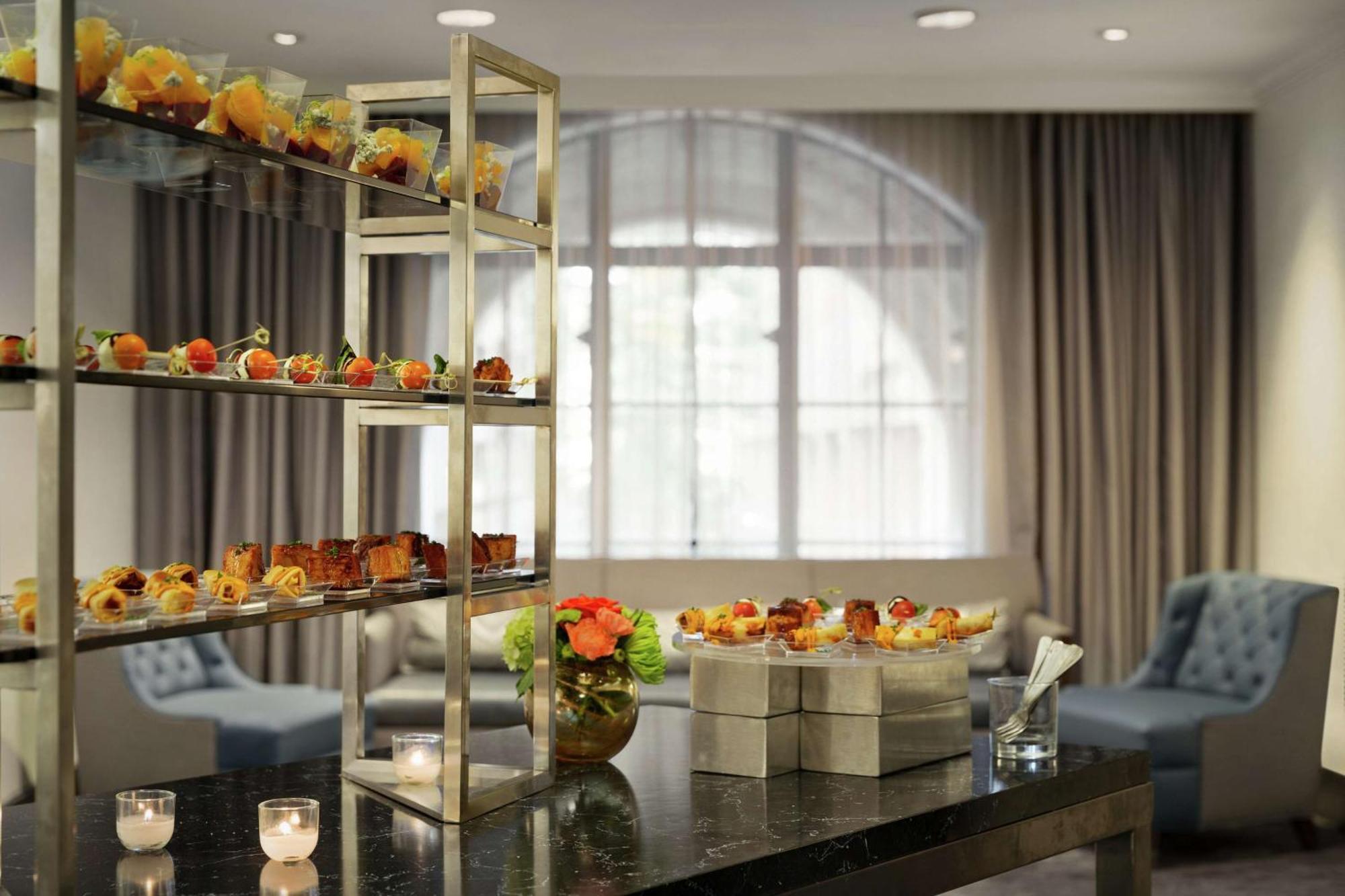 Hilton New Orleans / St. Charles Avenue Hotel Екстериор снимка