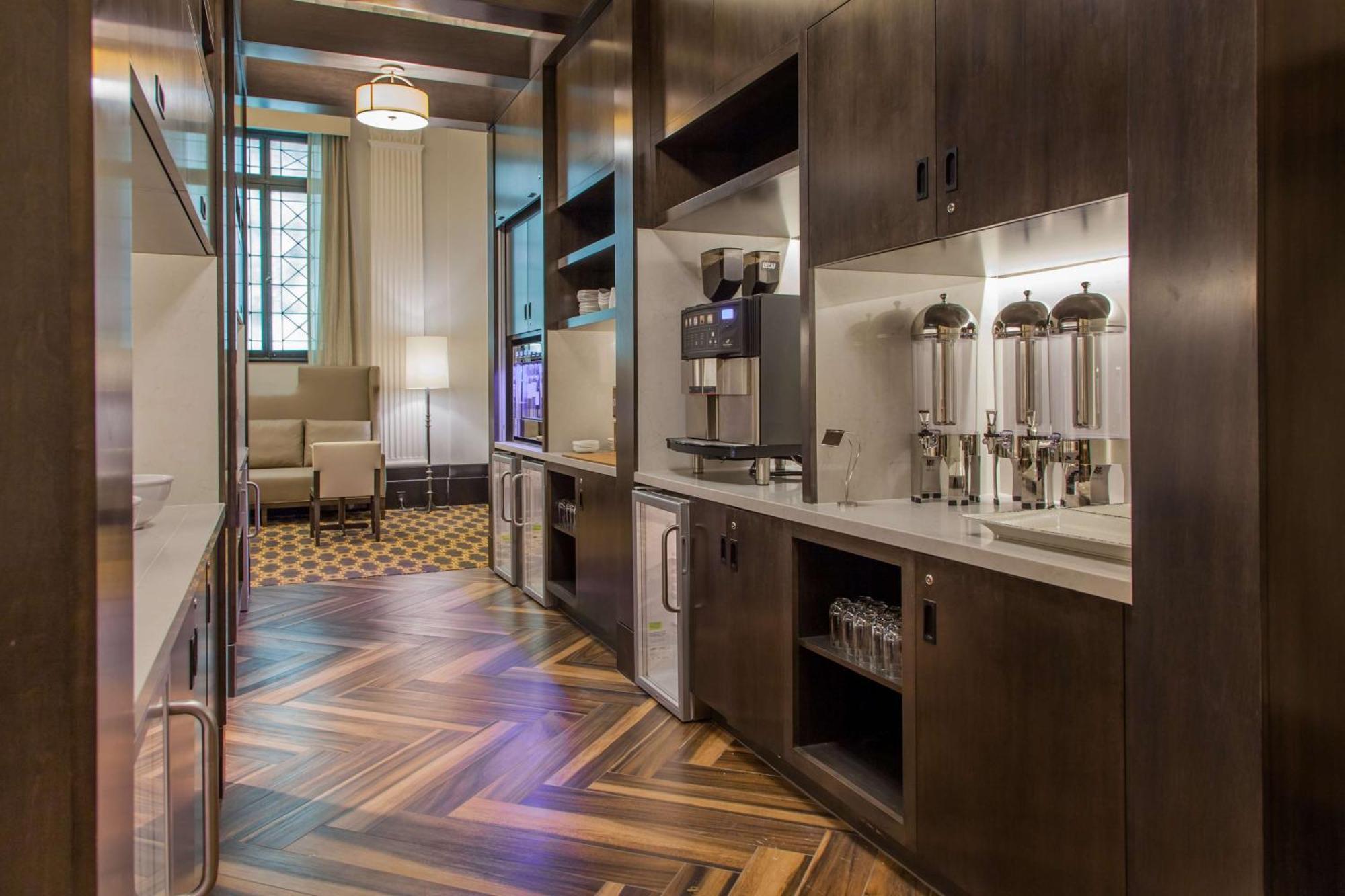 Hilton New Orleans / St. Charles Avenue Hotel Екстериор снимка