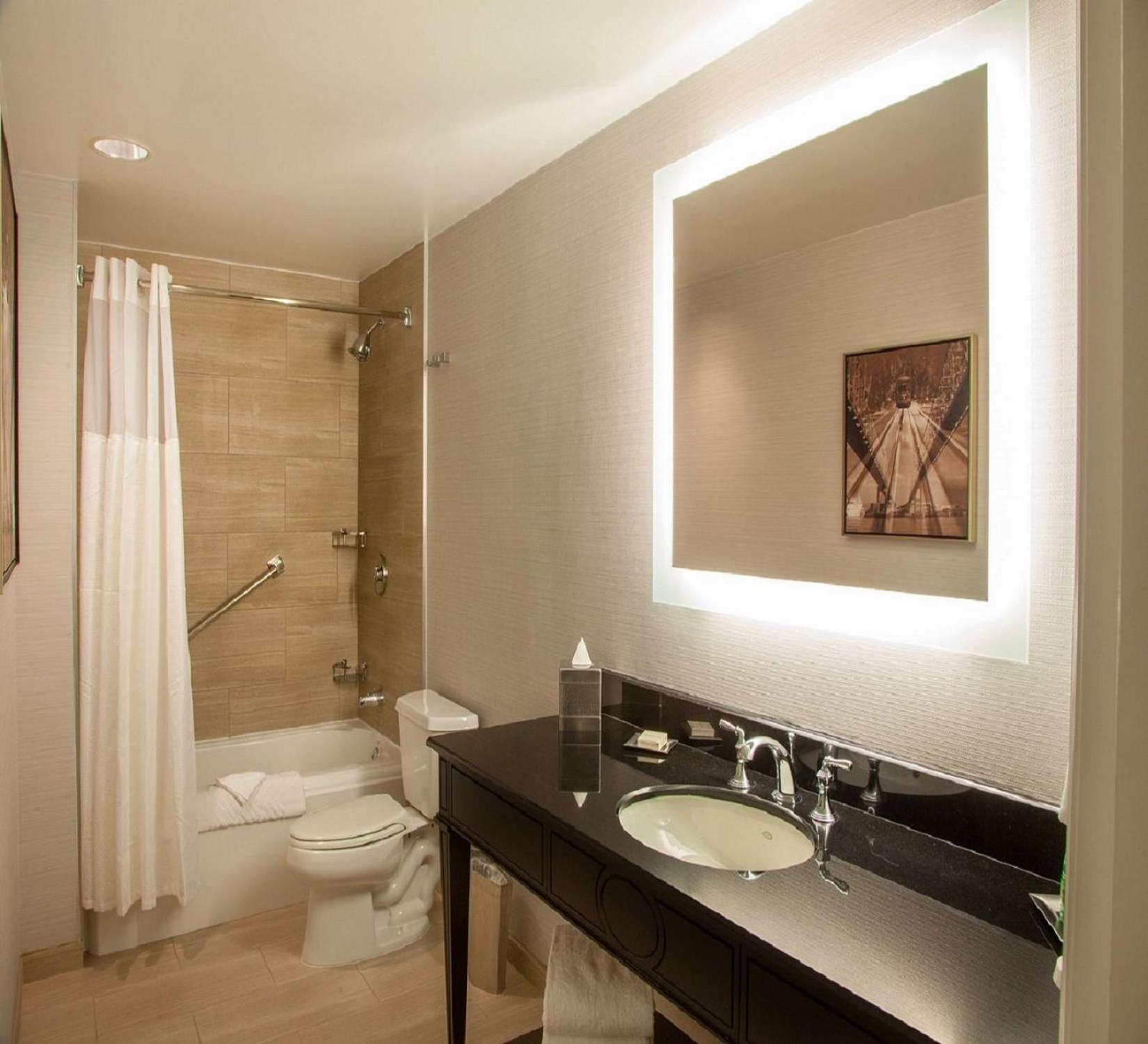 Hilton New Orleans / St. Charles Avenue Hotel Екстериор снимка