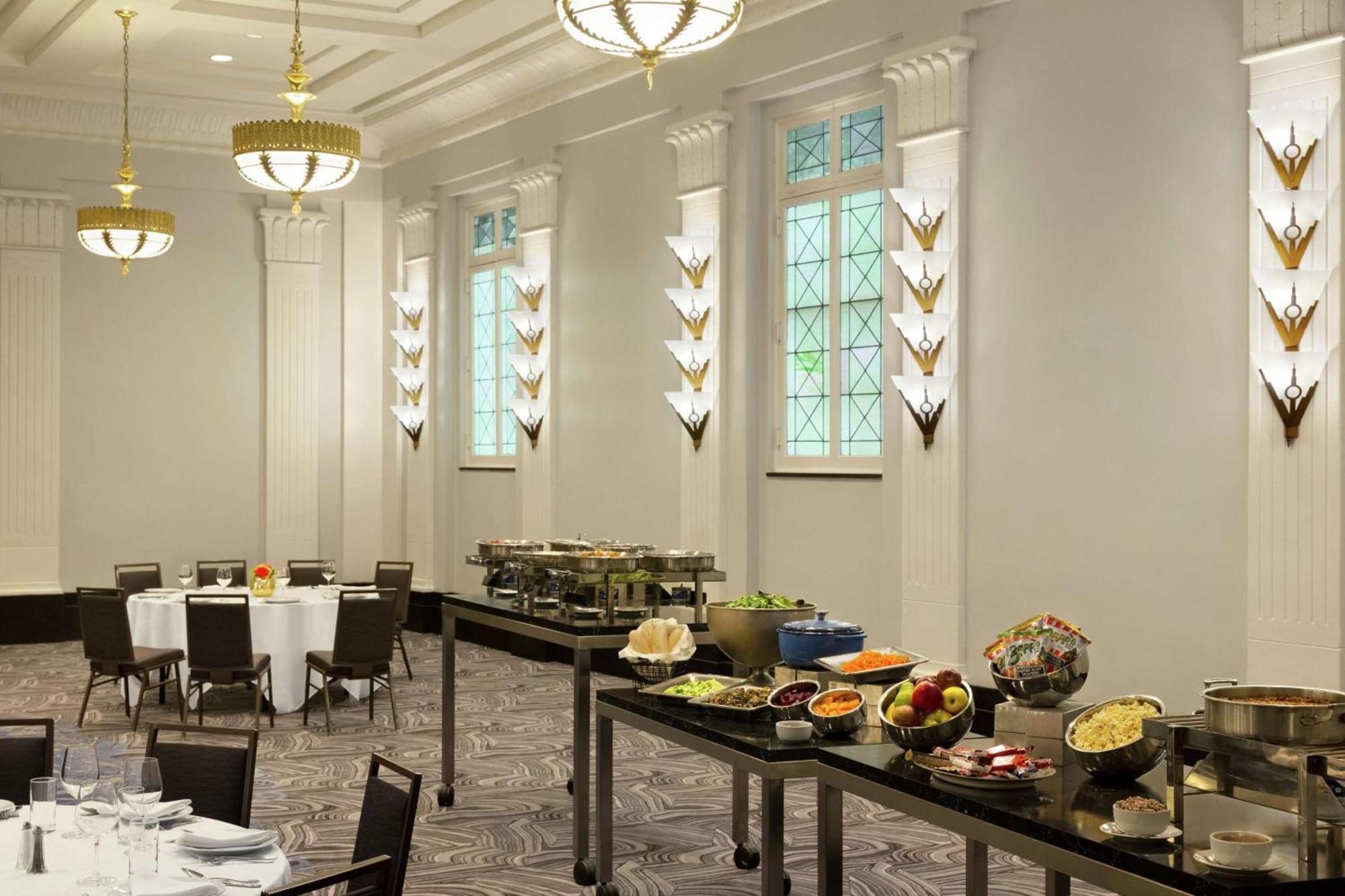 Hilton New Orleans / St. Charles Avenue Hotel Екстериор снимка