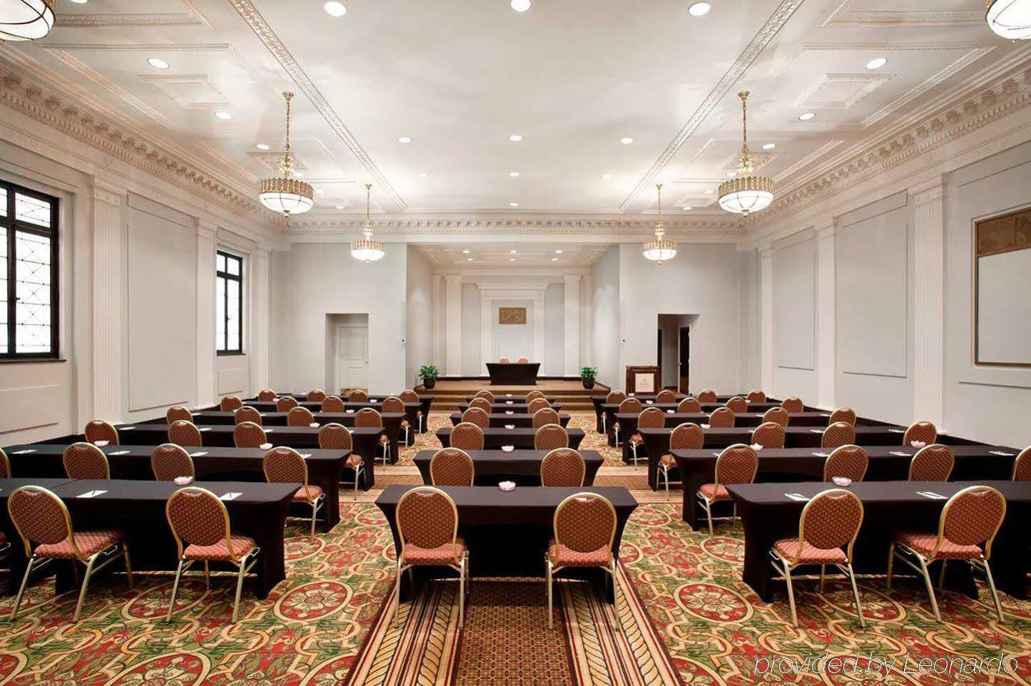 Hilton New Orleans / St. Charles Avenue Hotel Екстериор снимка